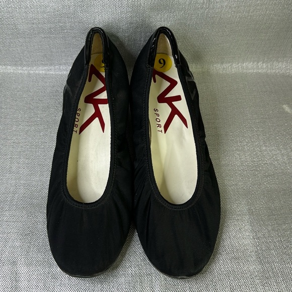 ANNE KLEIN WOMENS SHOES SIZE 9 IN VERY GOOD CONDITION USED SOLD-AS-IS. - Picture 1 of 9